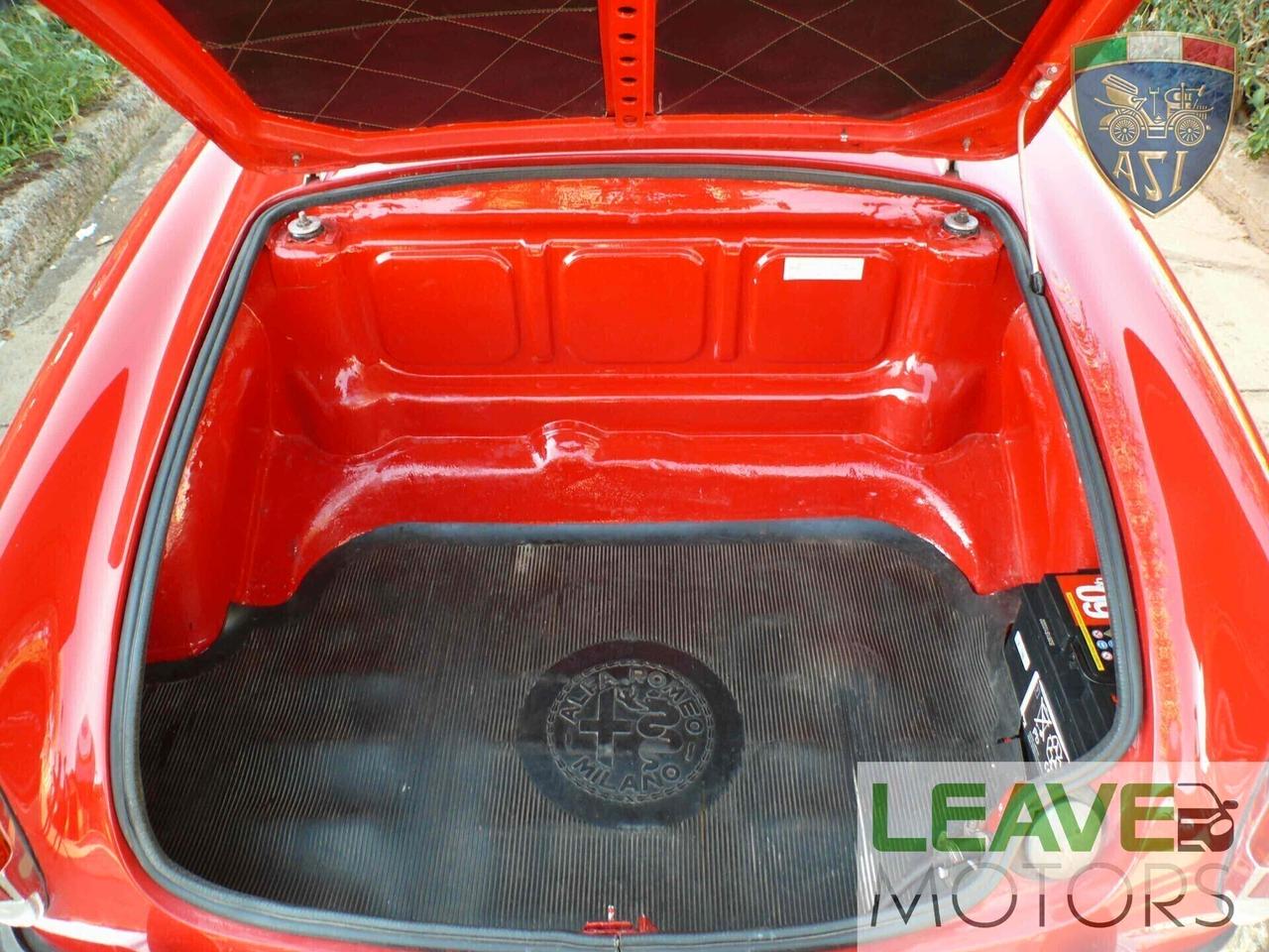 Alfa Romeo Giulia Spider Targa Oro (M1383)