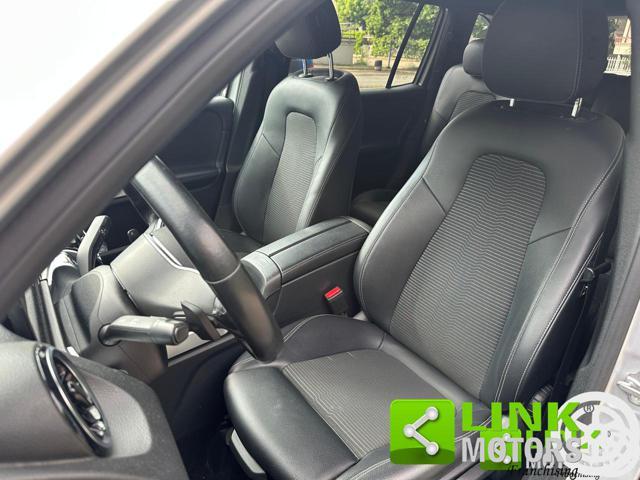 MERCEDES-BENZ GLB 200 Premium