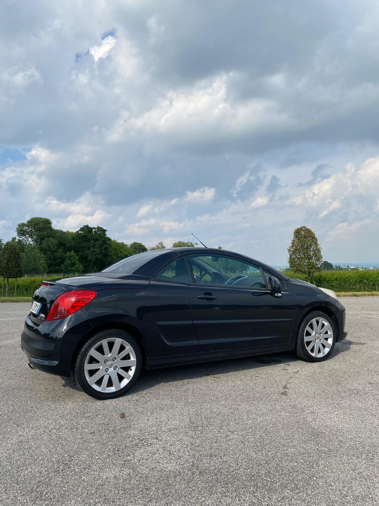 Peugeot 207 1.6 VTi 120CV CC Féline