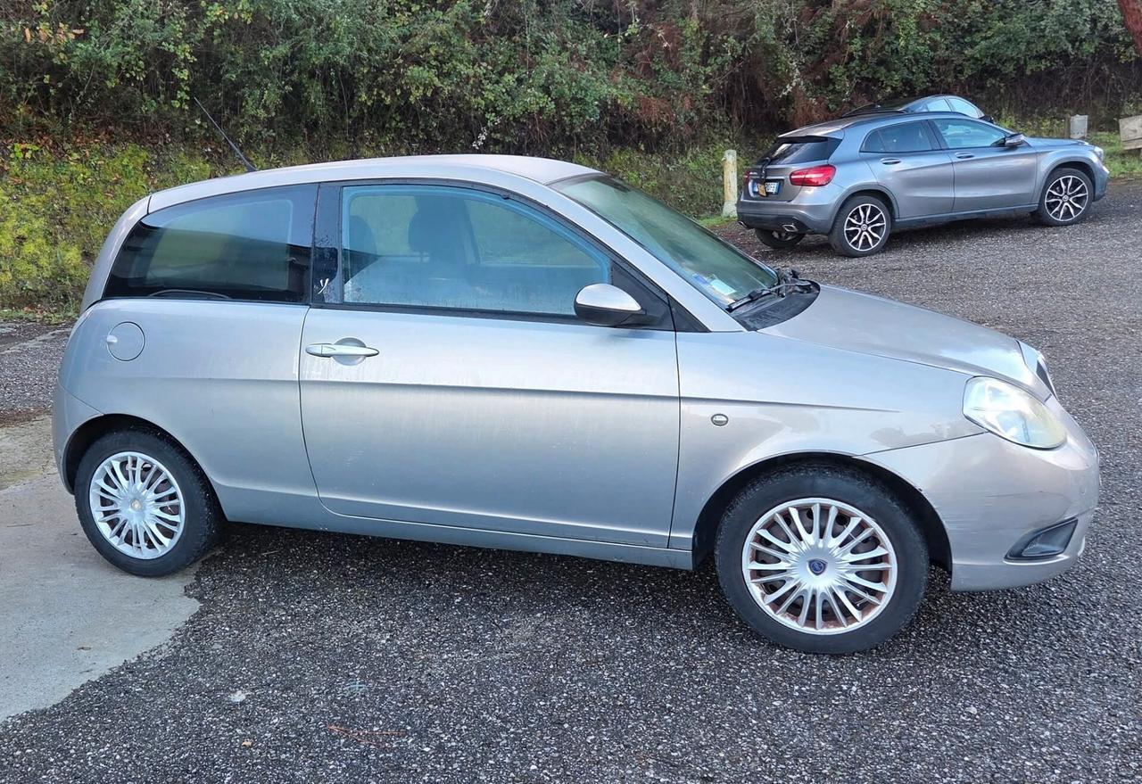 lancia Ypsilon 1.3 75cv multijeat