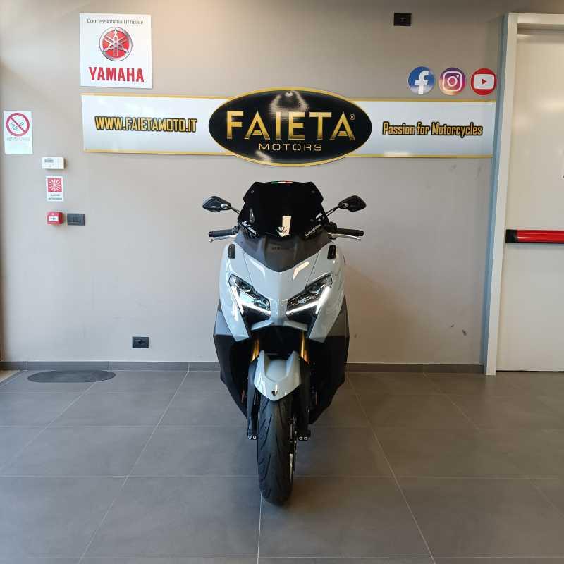 Yamaha T-Max 560 Tech Max - 2025