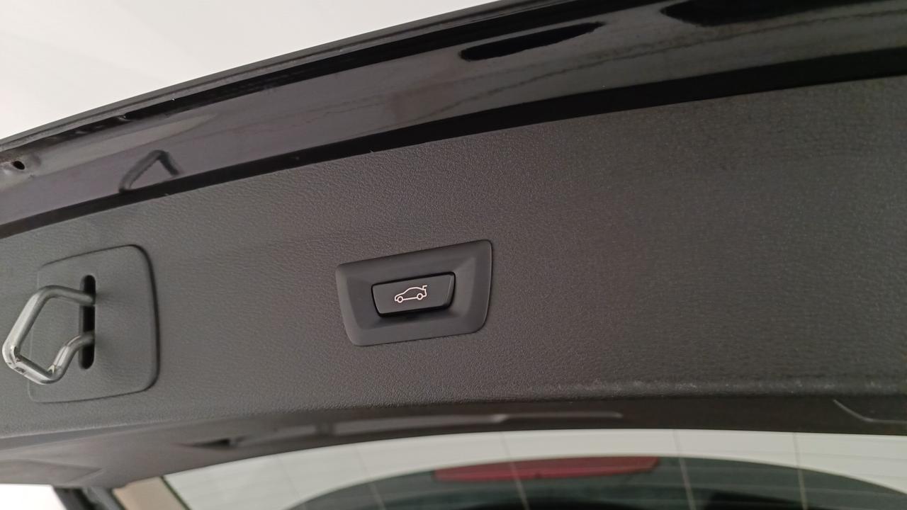BMW X1 F48 2019 - X1 sdrive18i Advantage 136cv