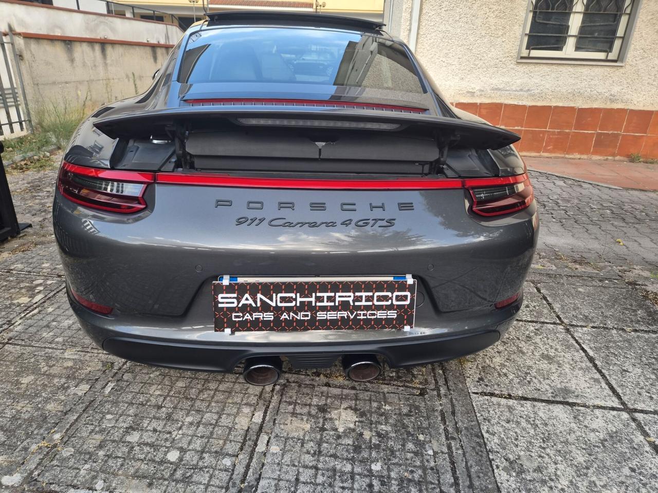 Porsche 911 3.0 Carrera 4 GTS Coupé