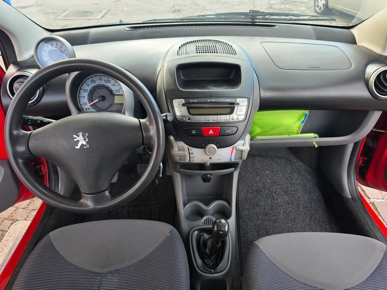 Peugeot 107 1.0 68CV 3p. Sweet Years con 190.000km