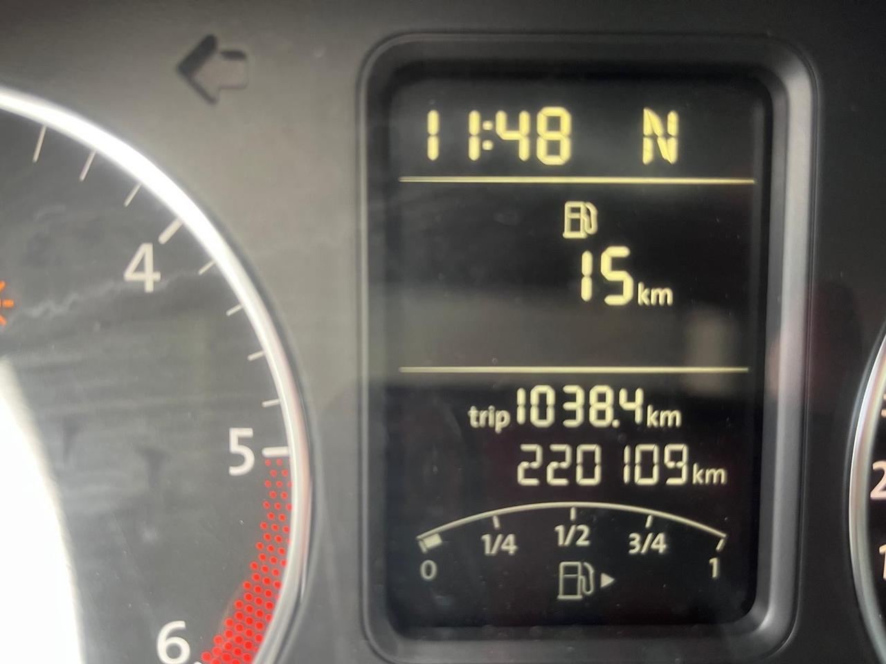 Volkswagen Polo 5P-1.6 tdi- cambio autom-2011