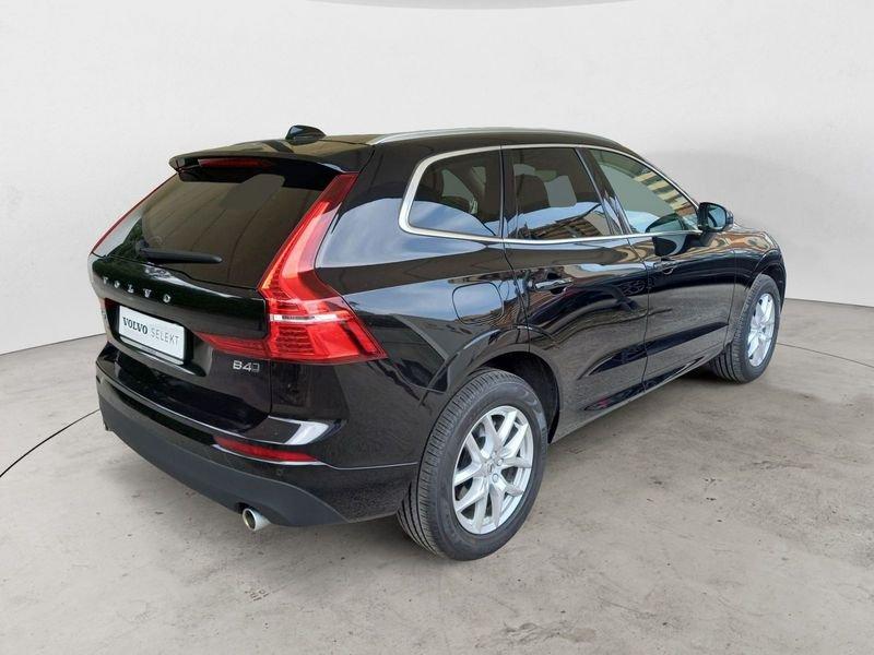 Volvo XC60 B4 197+14 CV AWD Automatica NAVI LED Momentum Pro