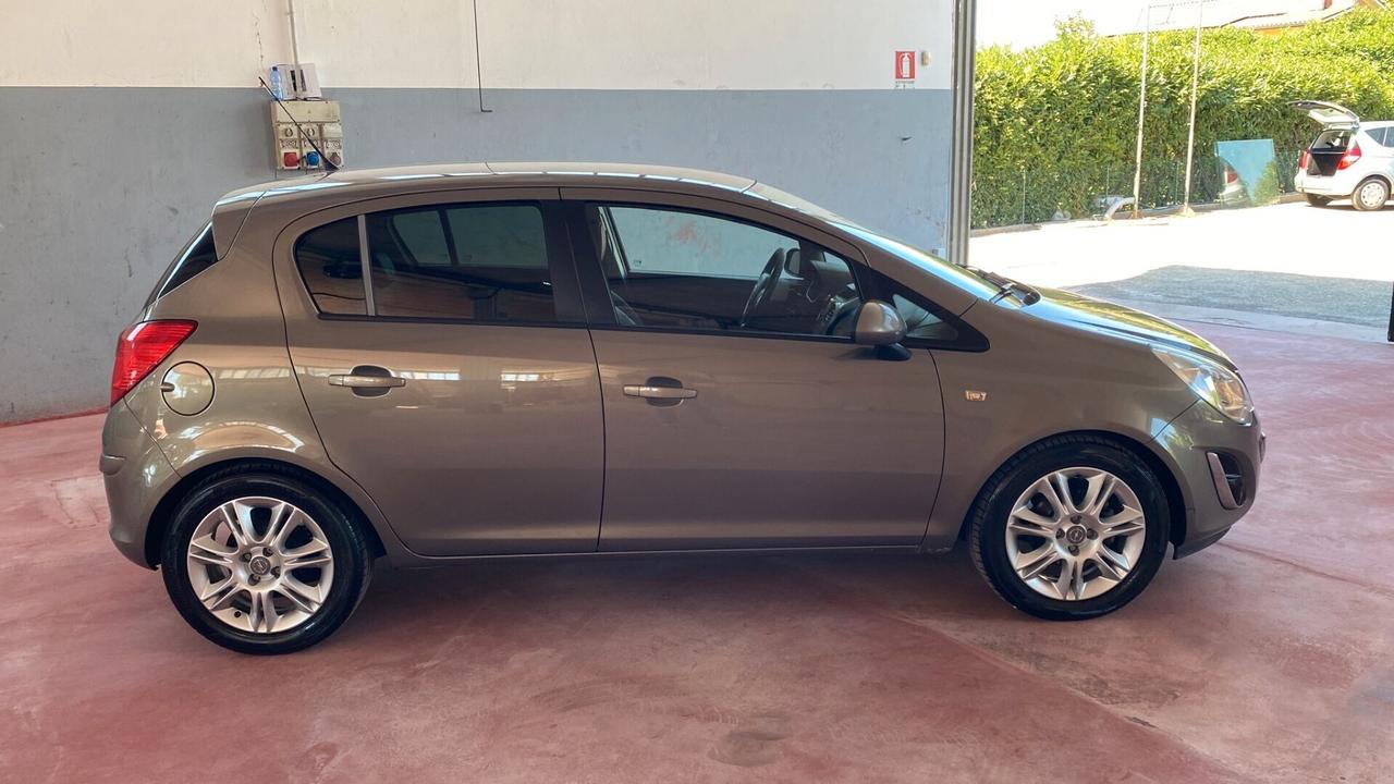 Opel Corsa 1.2 85CV 5 porte GPL-TECH Edition