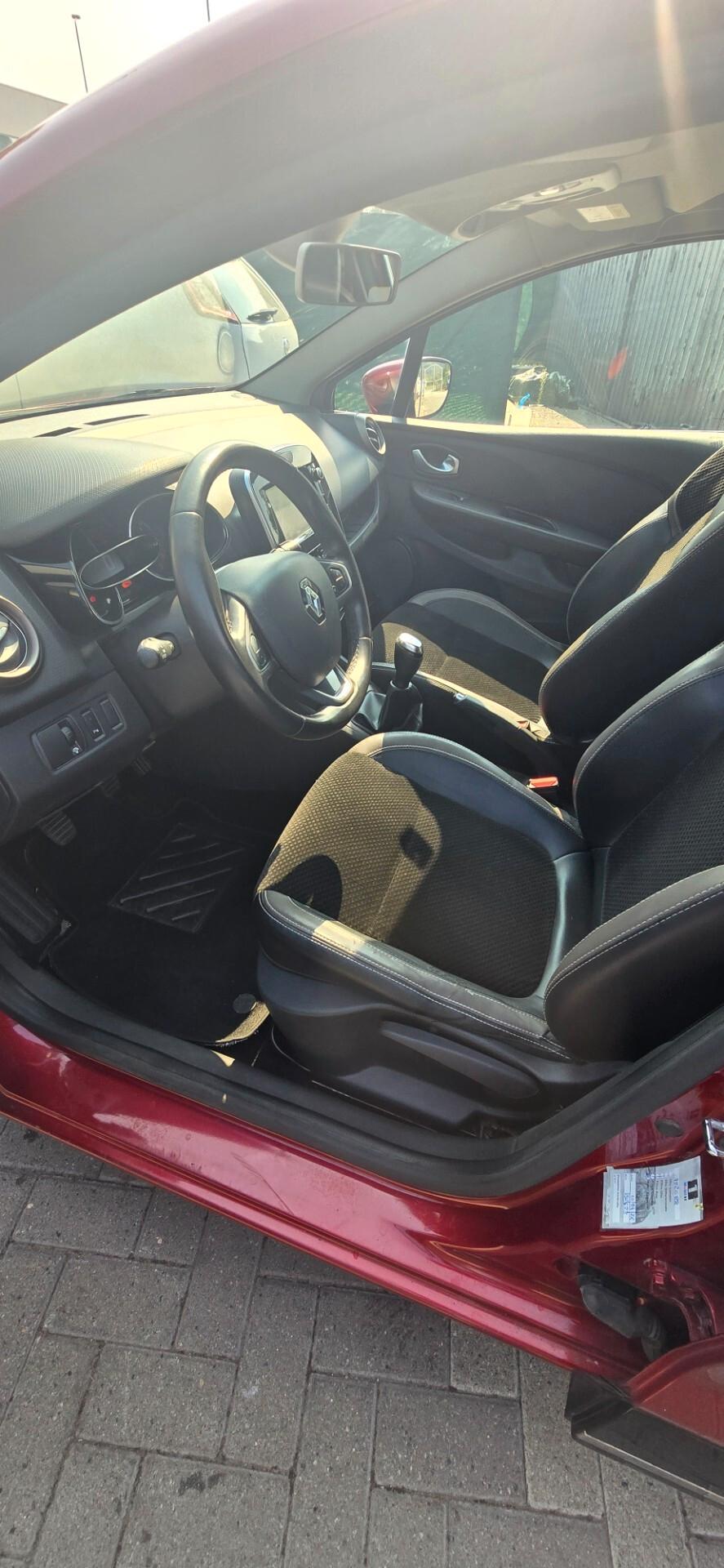 Renault Clio 1.2 75CV 5 porte Life