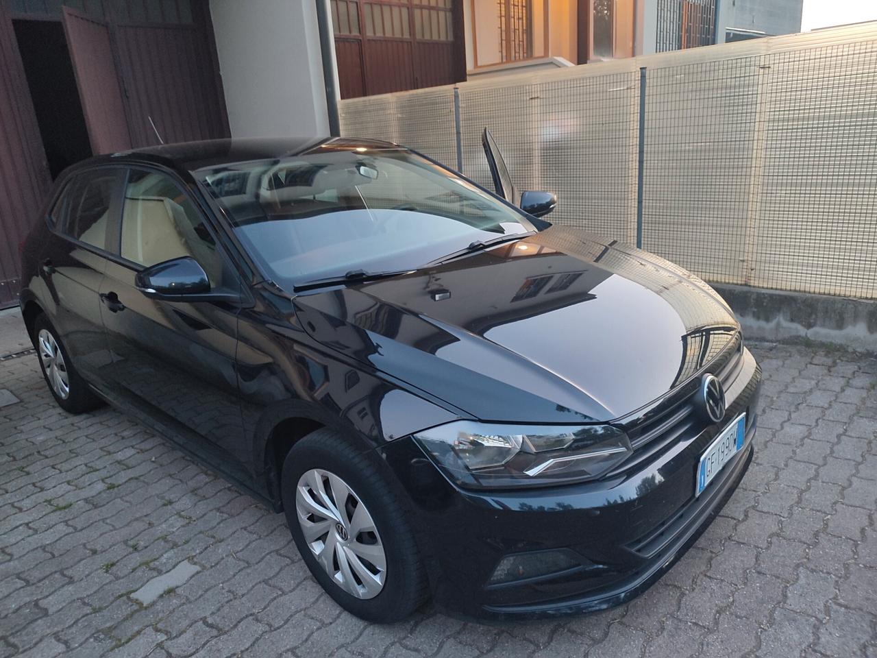 VOLKSWAGEN POLO DEL 2021 TGI A METANO DI CASA