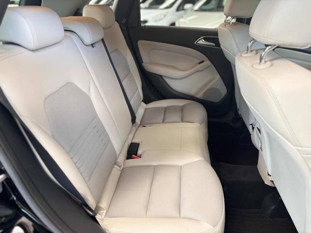 MERCEDES-BENZ B 200 d Automatic Premium