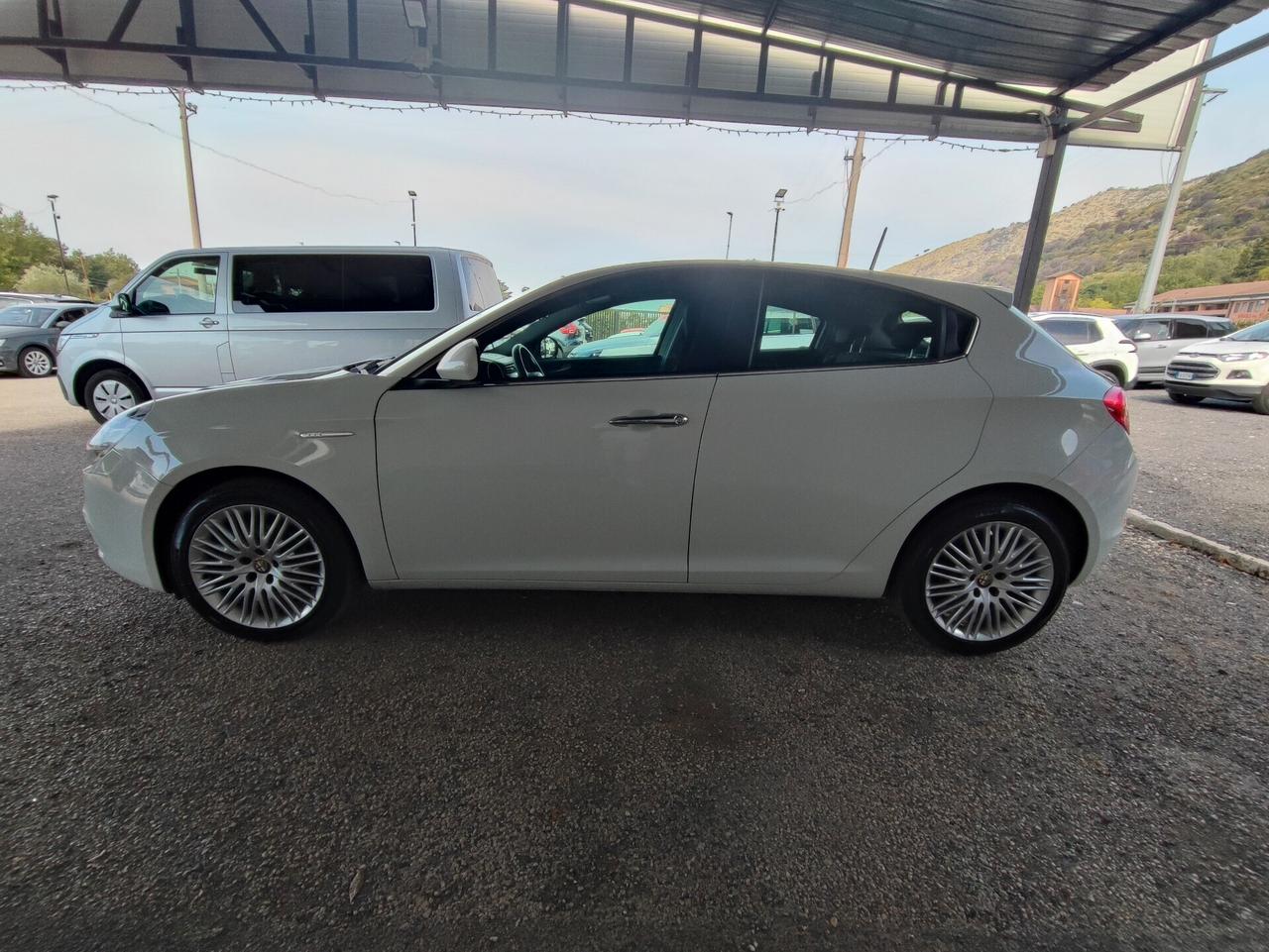 Alfa Romeo Giulietta 1.6 JTDm-2 105 CV Exclusive