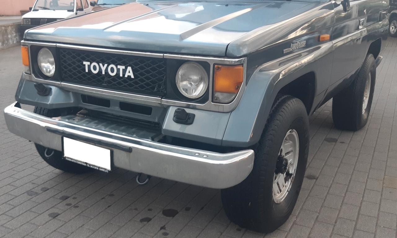 Toyota Land Cruiser II 2.4 turbodiesel SW LJ70