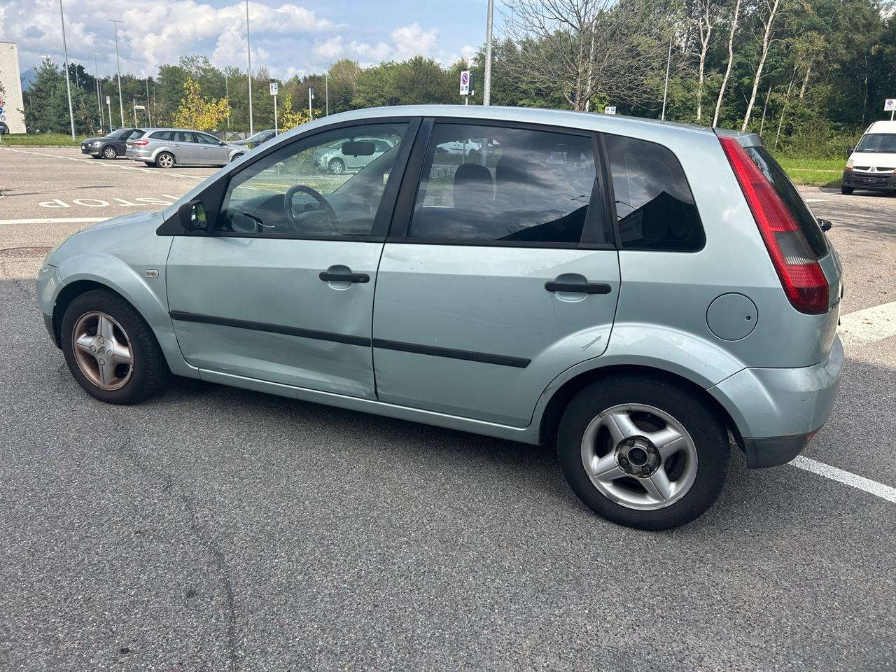 Ford Fiesta 1.2 16V 5p. Ghia*Neo patentati *