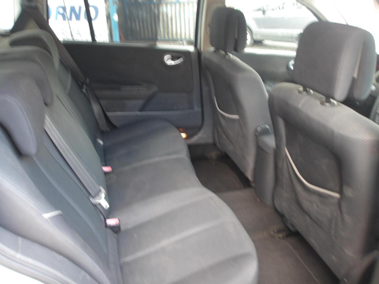 Renault Megane Grandtour 1.5 dci Confort Dynamique 100cv