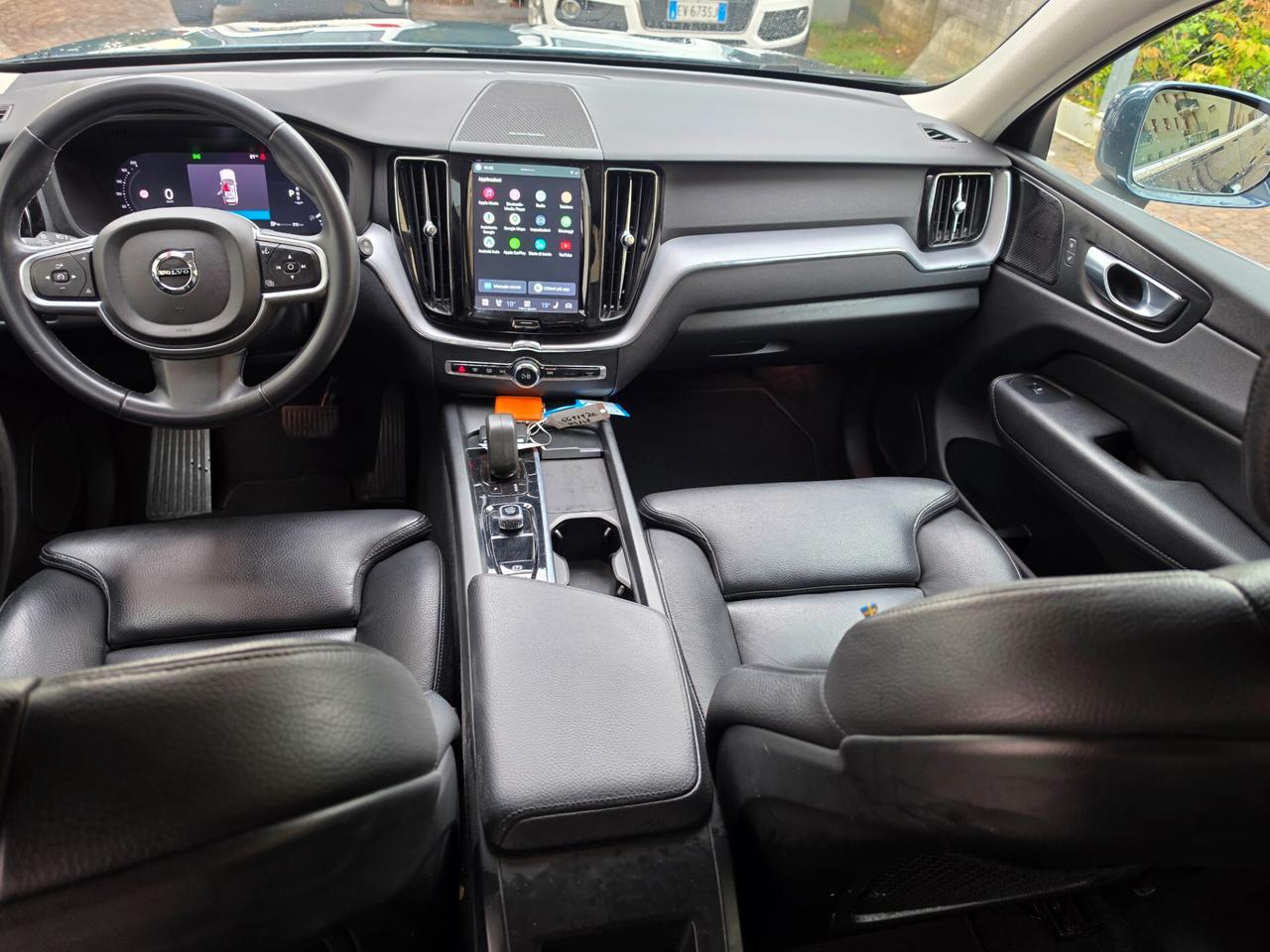 Volvo XC 60 XC60 B4 (d) AWD Geartronic Momentum Pro