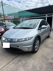 Honda Civic 1.8 i-VTEC 5p. Exclusive LH i-P benzina