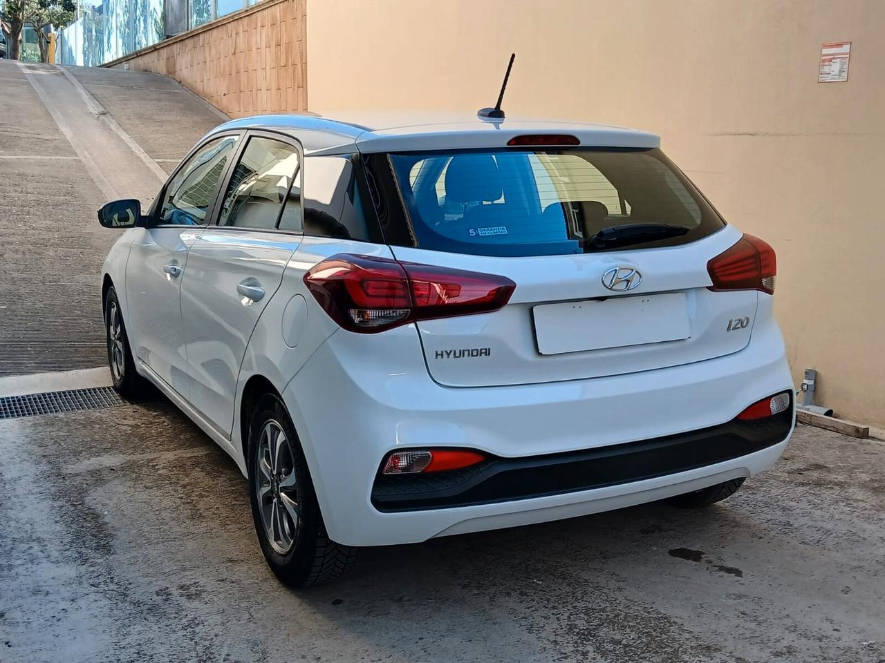 Hyundai i20 1.2 5 porte Connectline - Km 868 !!!