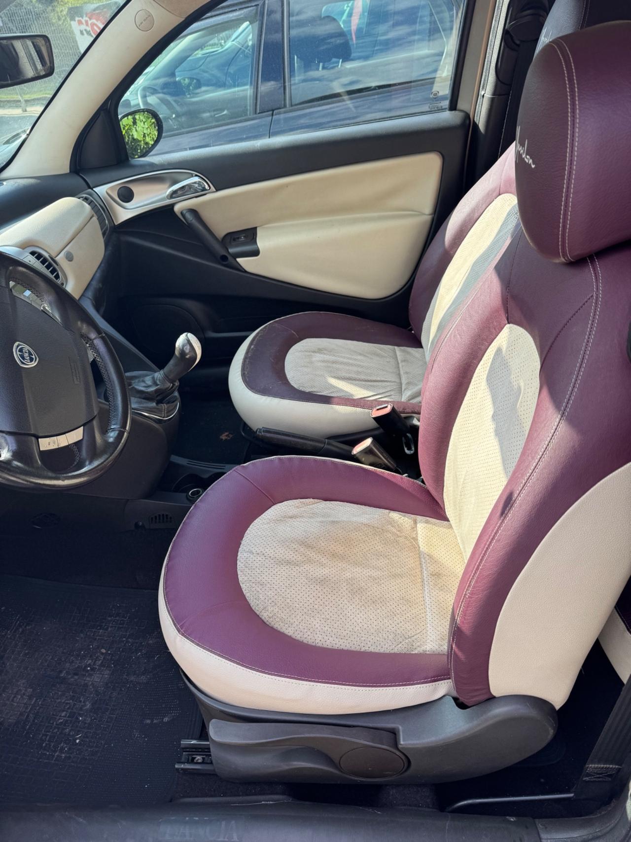Lancia Ypsilon 1.3 MJT 90 CV Platino