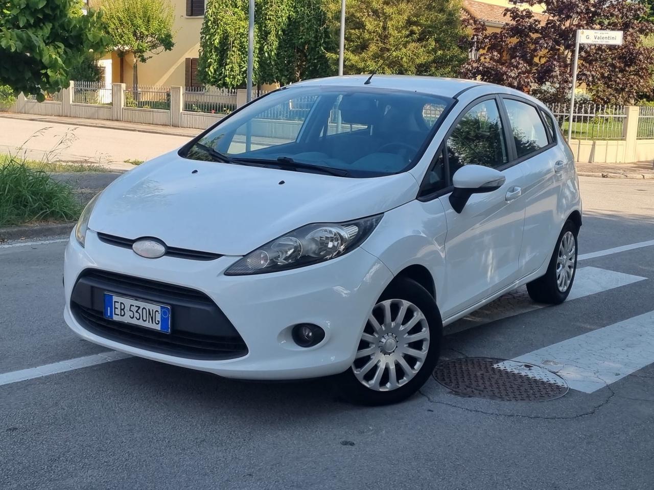Ford Fiesta 1.4 5 porte Bz.- GPL Titanium