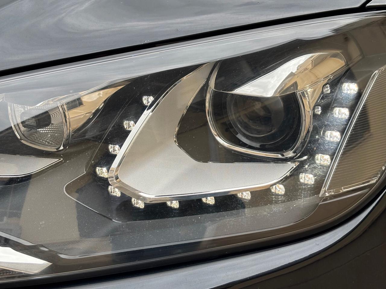 Volkswagen Touareg R-Line Fari LED