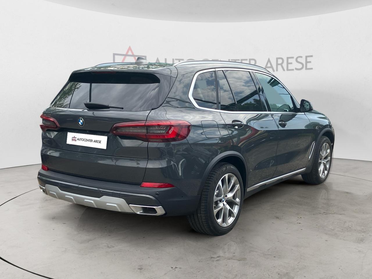 BMW X5 xdrive30d mhev 48V xLine auto