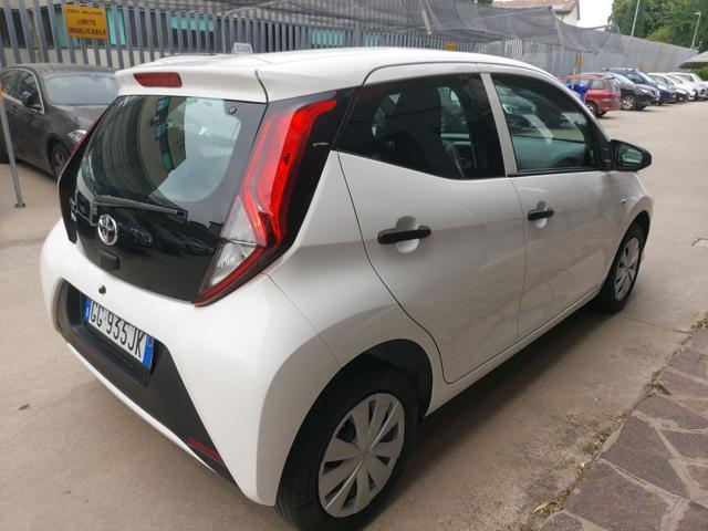 TOYOTA Aygo Connect 1.0 VVT-i 72CV 5 porte x-business light