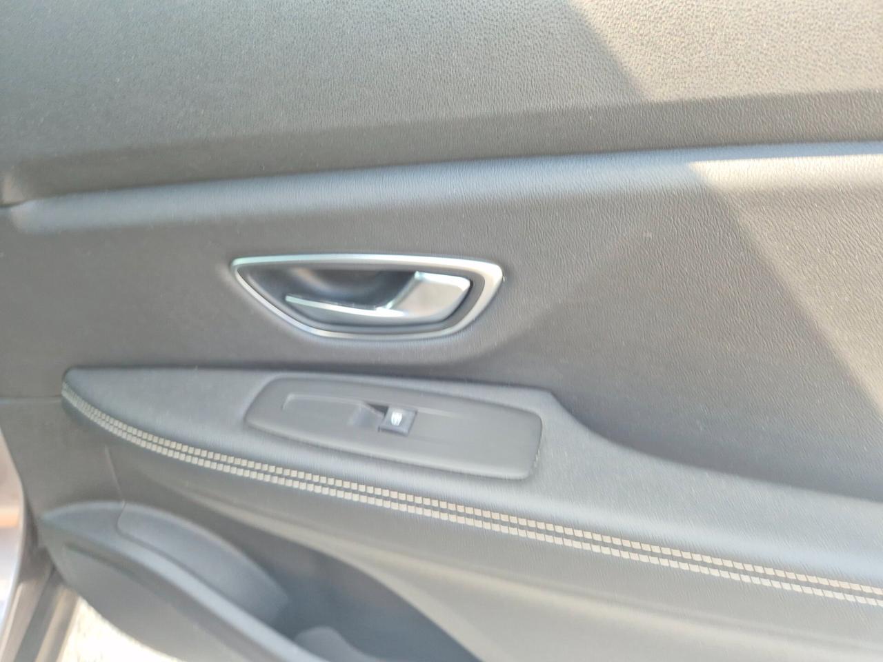 Renault Scenic Blue dCi 150 CV Sport Edition2