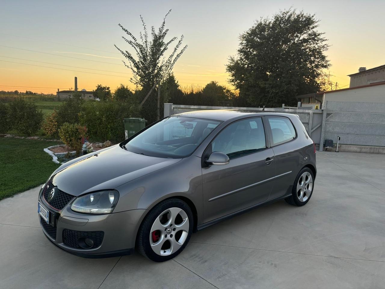 Volkswagen Golf 2.0 16V TFSI 3p. GTI