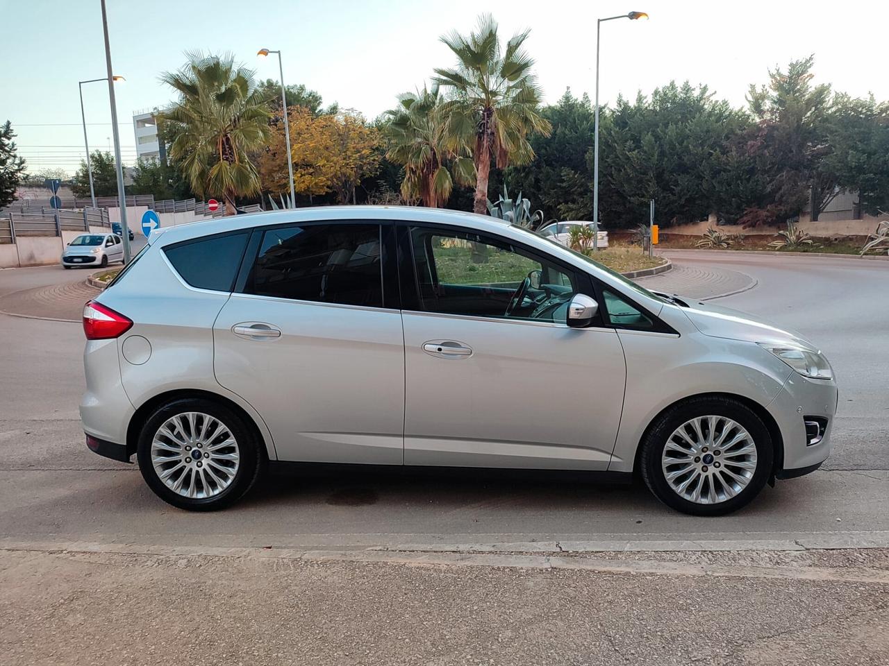 Ford C-Max 1.6 TDCi 115CV Titanium SUPER FULL!!