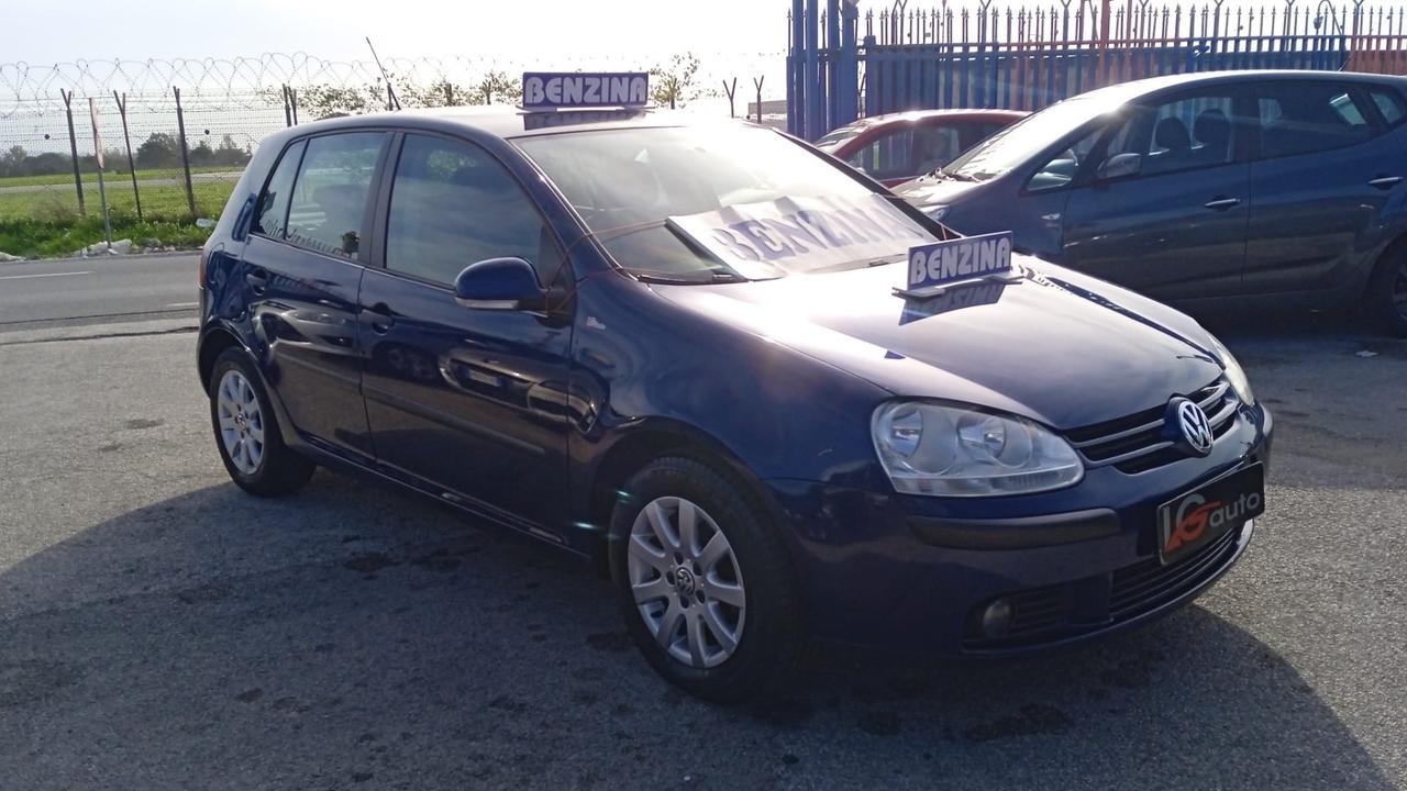 Volkswagen Golf 1.6 16V FSI 5p. Sportline