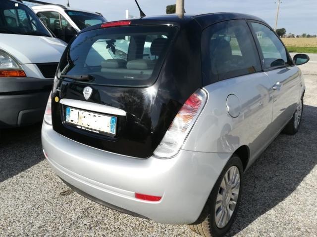 LANCIA - Ypsilon - 1.4 16V Sport MomoDesign