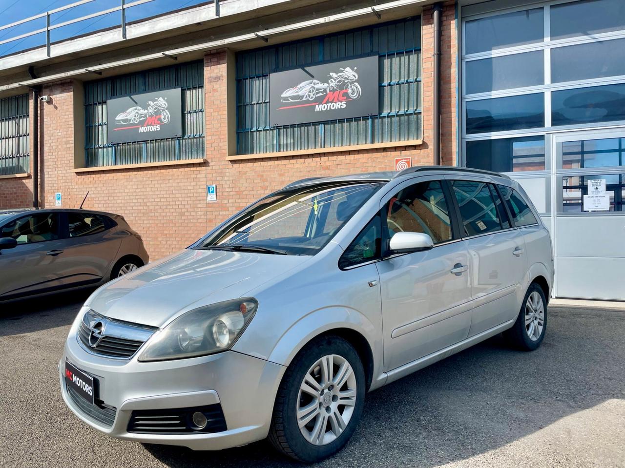 Opel Zafira 1.9 16V CDTI 150 CV Cosmo- Distribuzione fatta a 240000 km