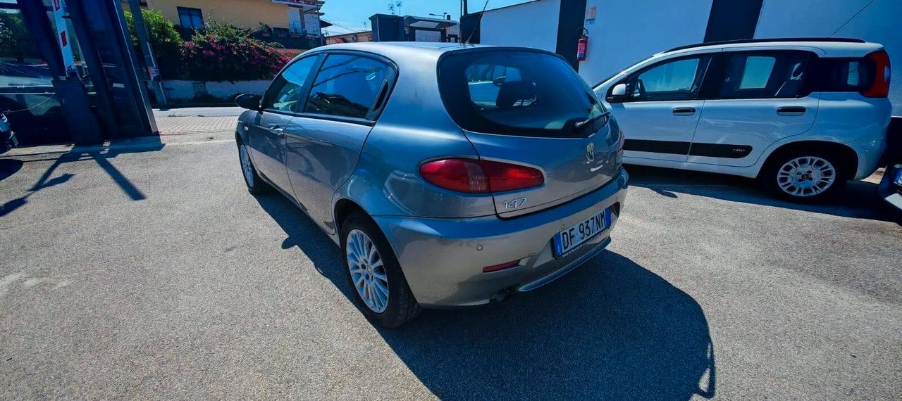 Alfa Romeo 147 1.6 16V TS 5 porte Distinctive