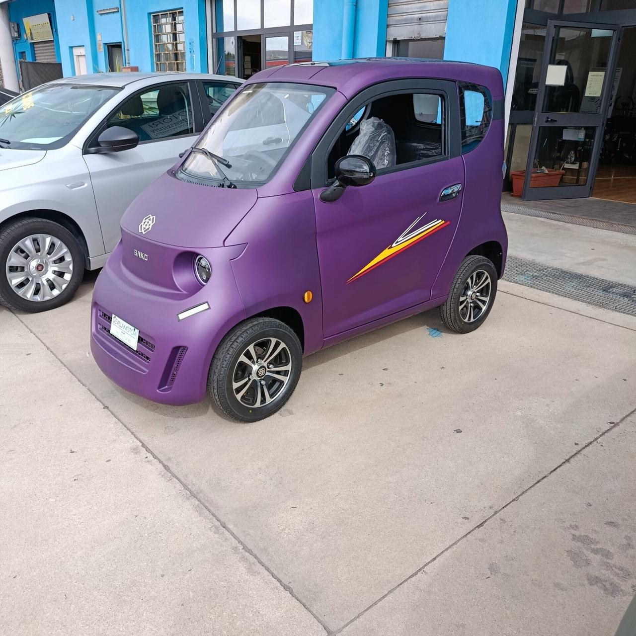 BAKO BEE - CABINATO ELETTRICO SENZA PATENTE