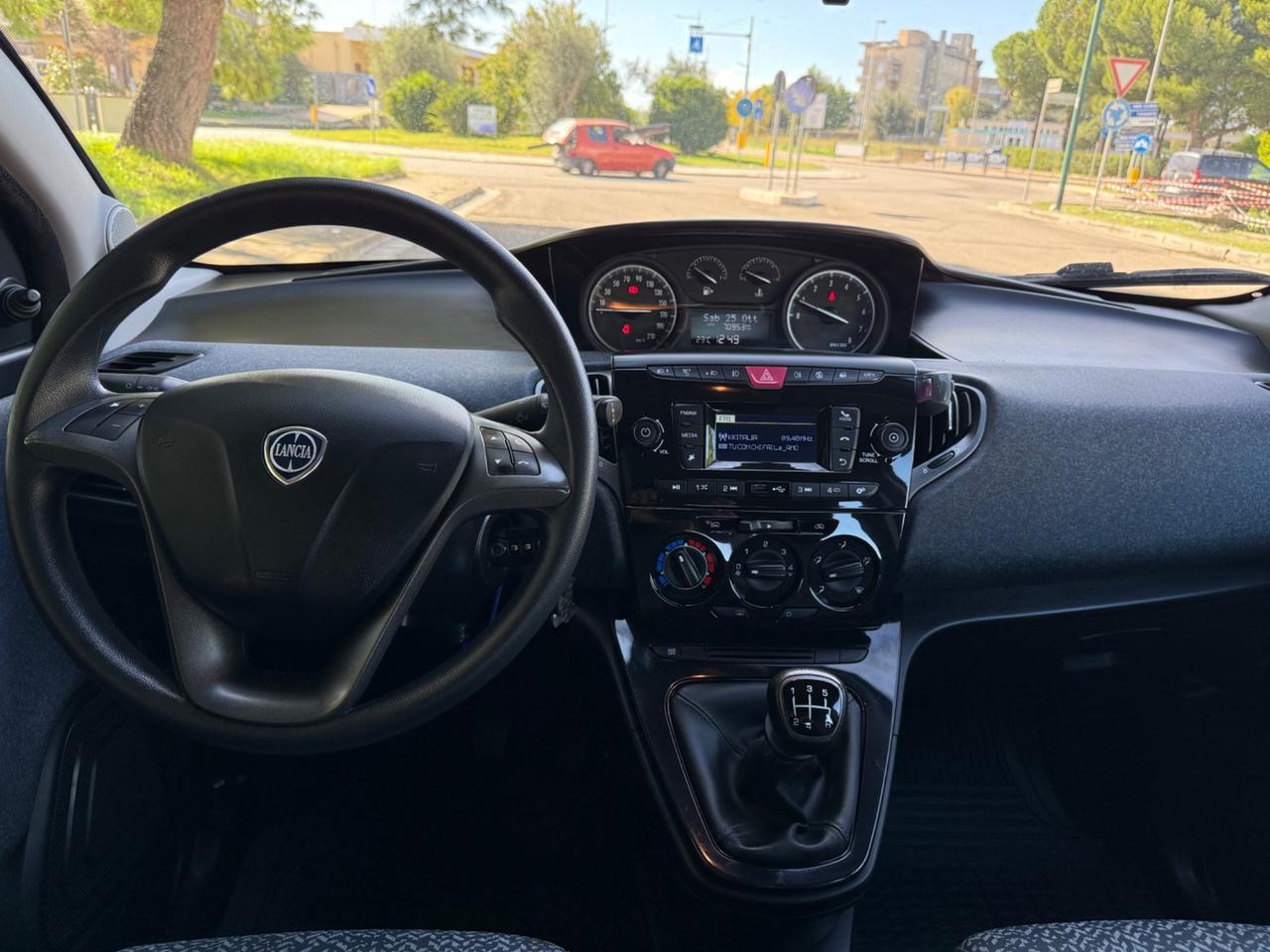 Lancia Ypsilon 1.2 69 CV 5 porte S&S Platinum