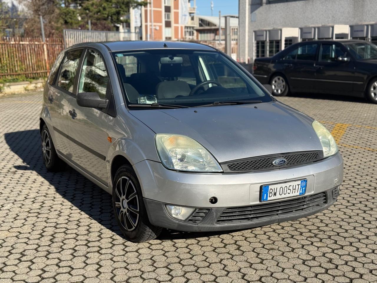 Ford Fiesta 1.2 16V 5p. Ambiente