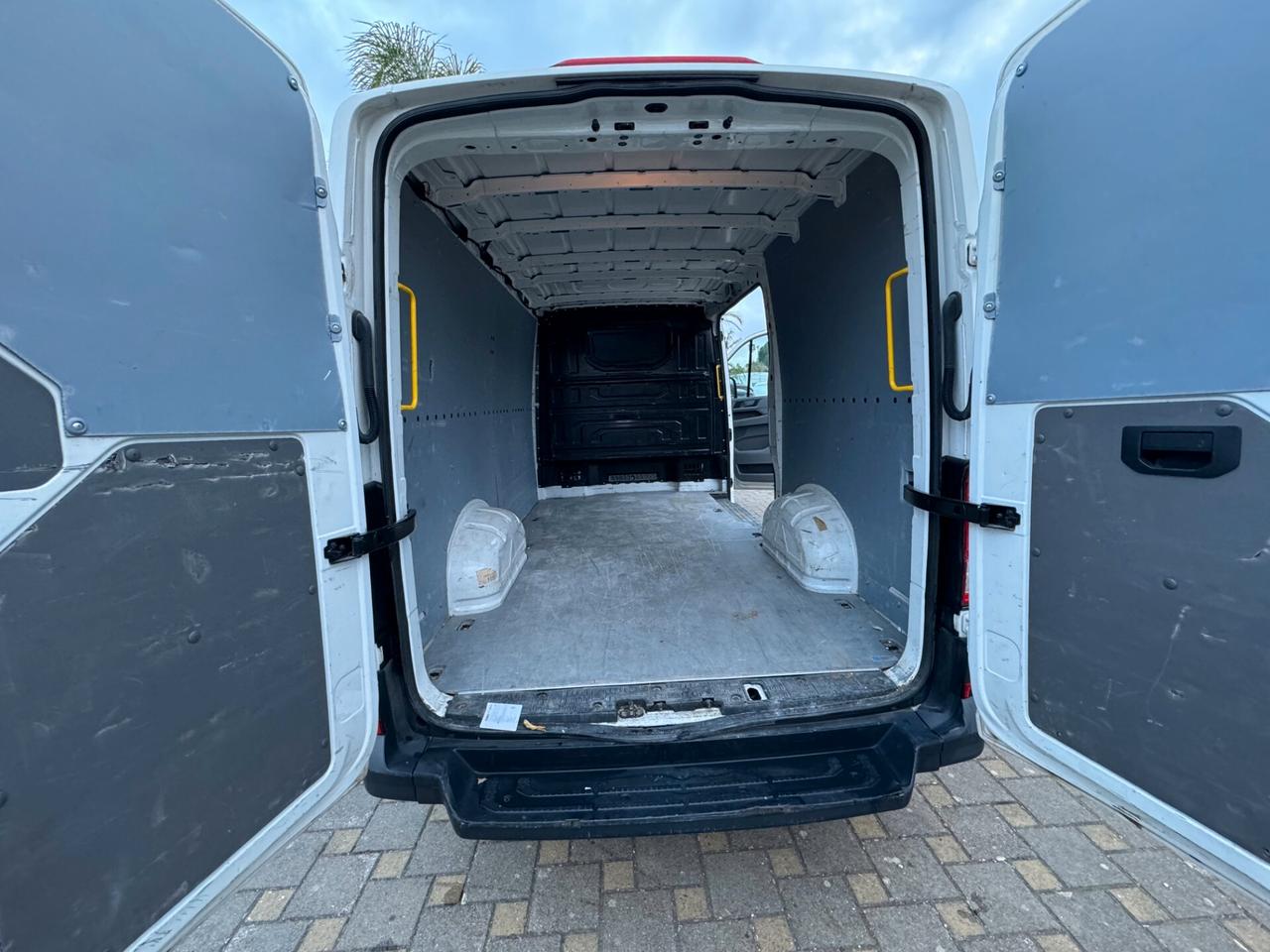 VOLKSWAGEN CRAFTER 2.0TDI 110CV L3H2 IVA