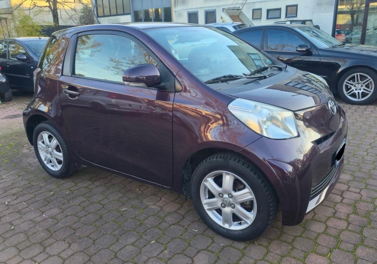 Toyota iQ 1.0 Sol