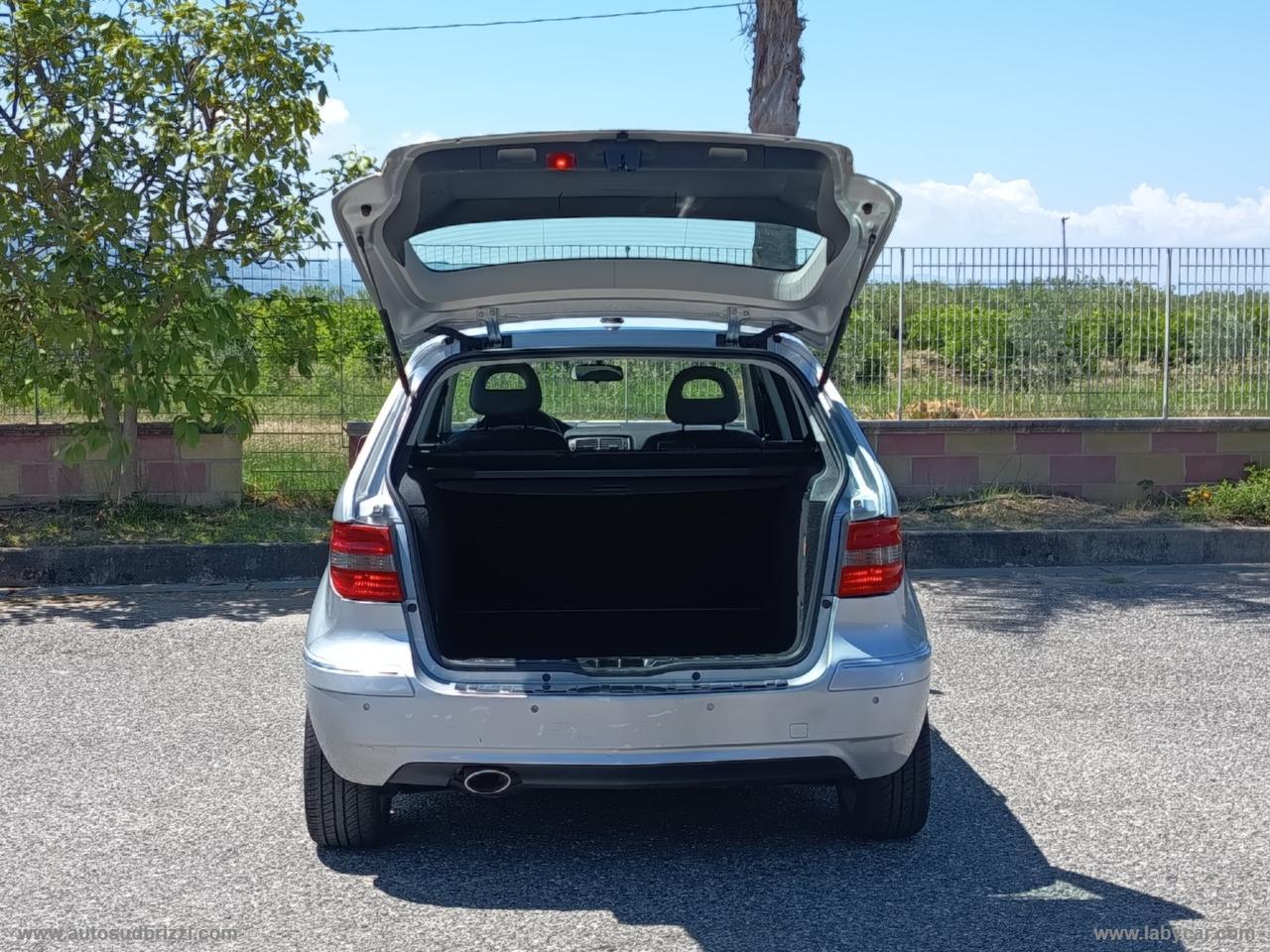 MERCEDES-BENZ B 200 CDI Premium