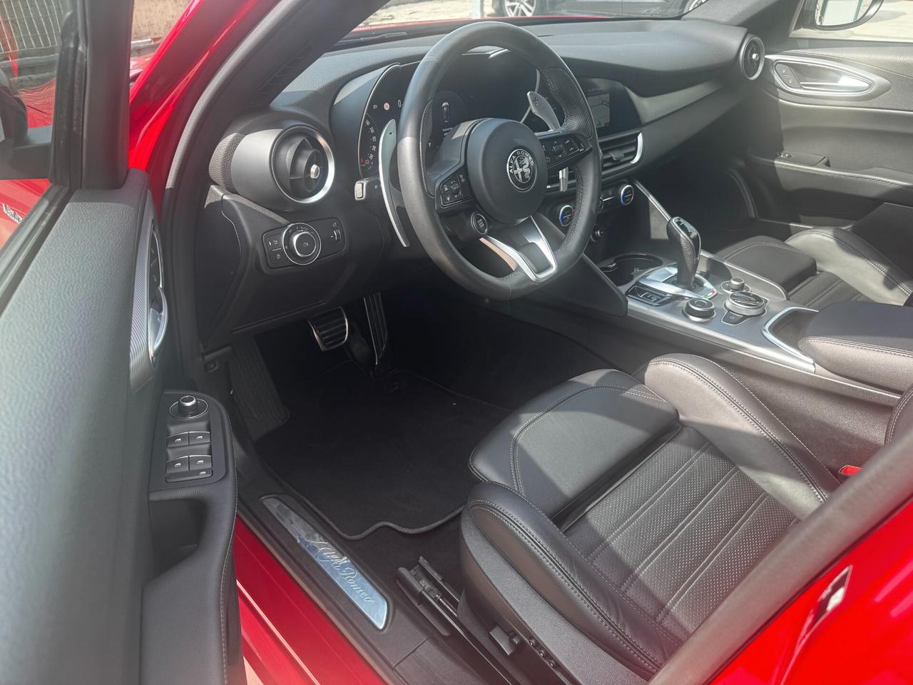 Alfa Romeo Giulia 2.2 Turbodiesel 210 CV AT8 AWD Q4 Veloce