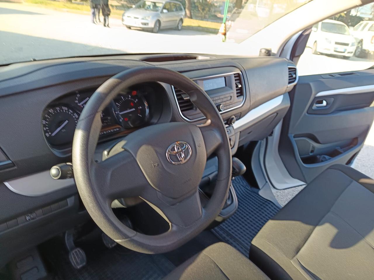 Toyota Proace Verso 1.6D L0 D Luxury