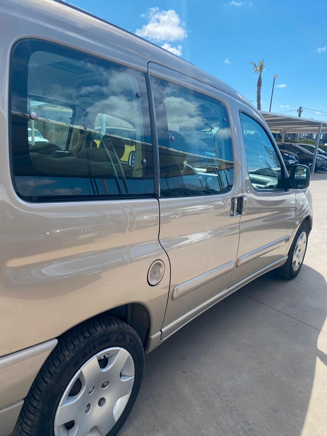 Citroen Berlingo 2.0 HDi 5p. Chrono