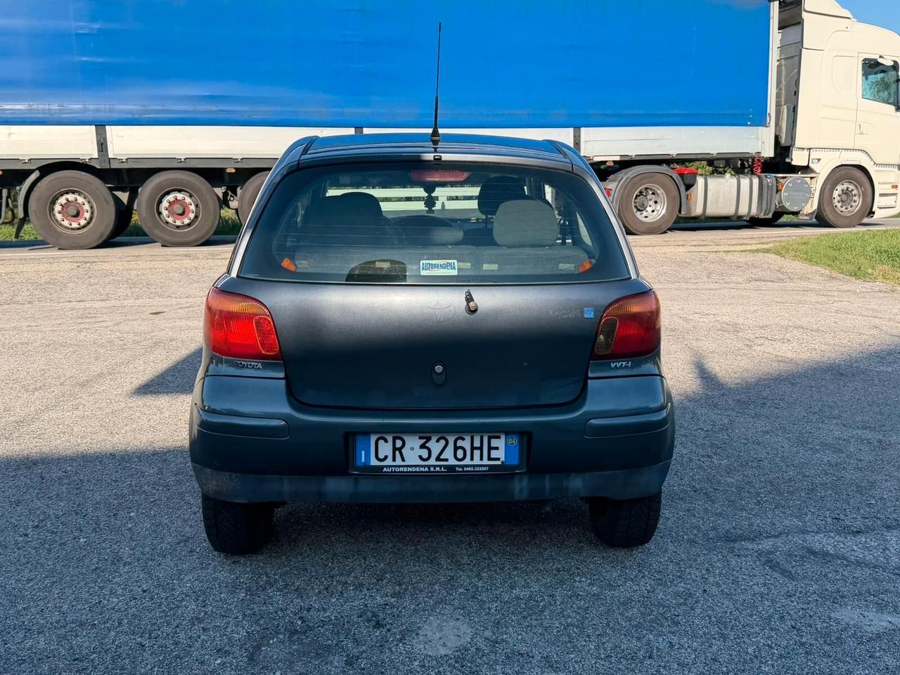 Toyota Yaris 1.0i 16V cat 3 porte Sol