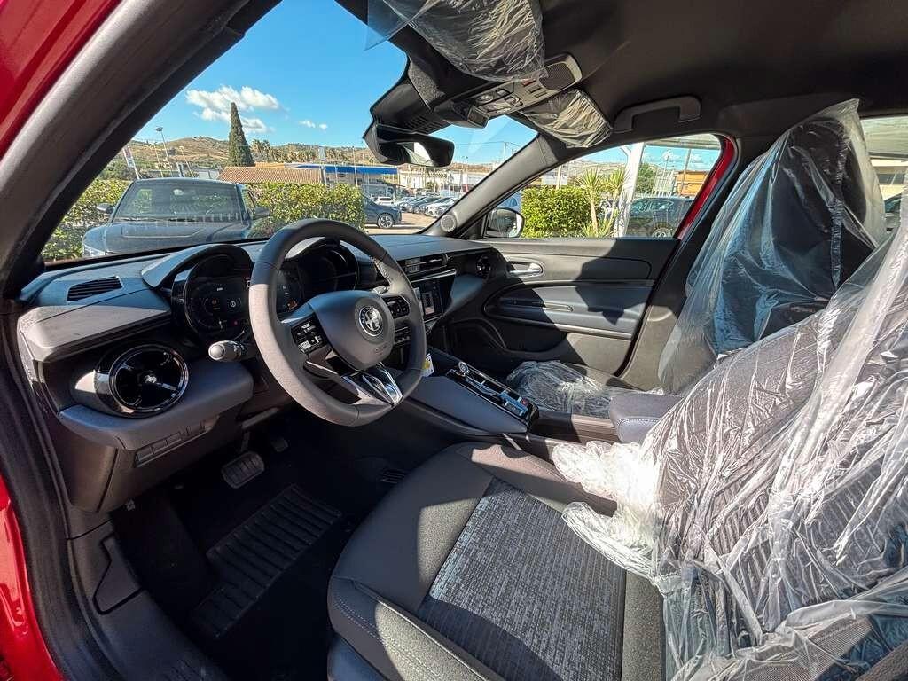 Alfa Romeo Junior 1.2 Hybrid Sprint 2026/ KM 0 IVA ESPOSTA Tua a solo 279 Euro al mese