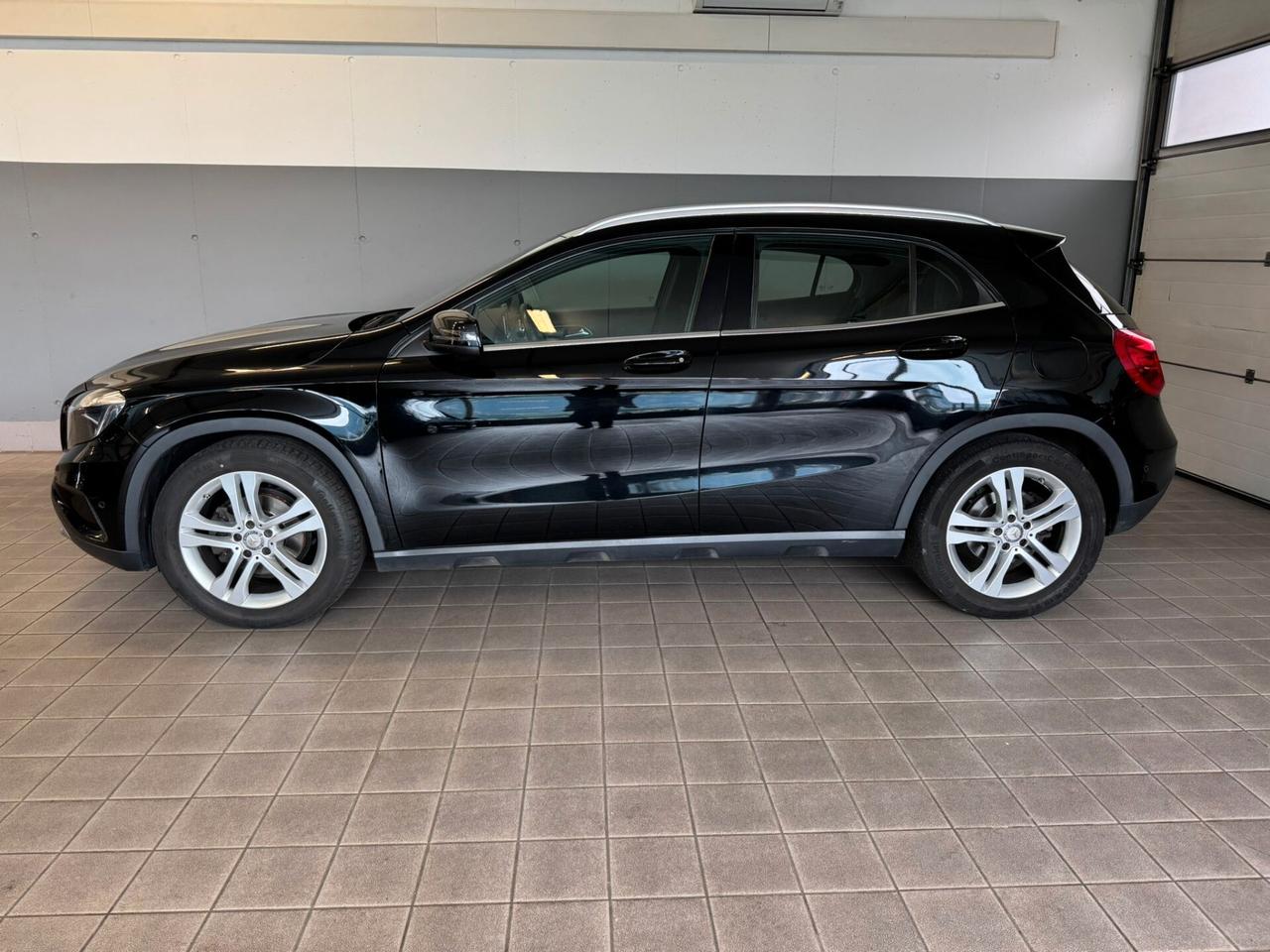 Mercedes-benz GLA 220 d Automatic 4Matic Urban