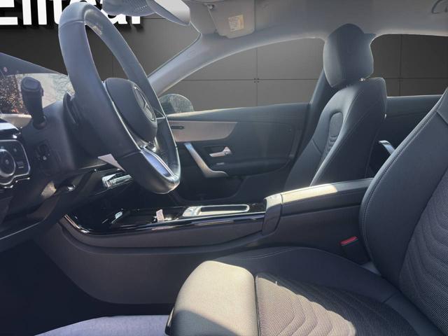 MERCEDES-BENZ CLA 180 Automatic Shooting Brake Advanced