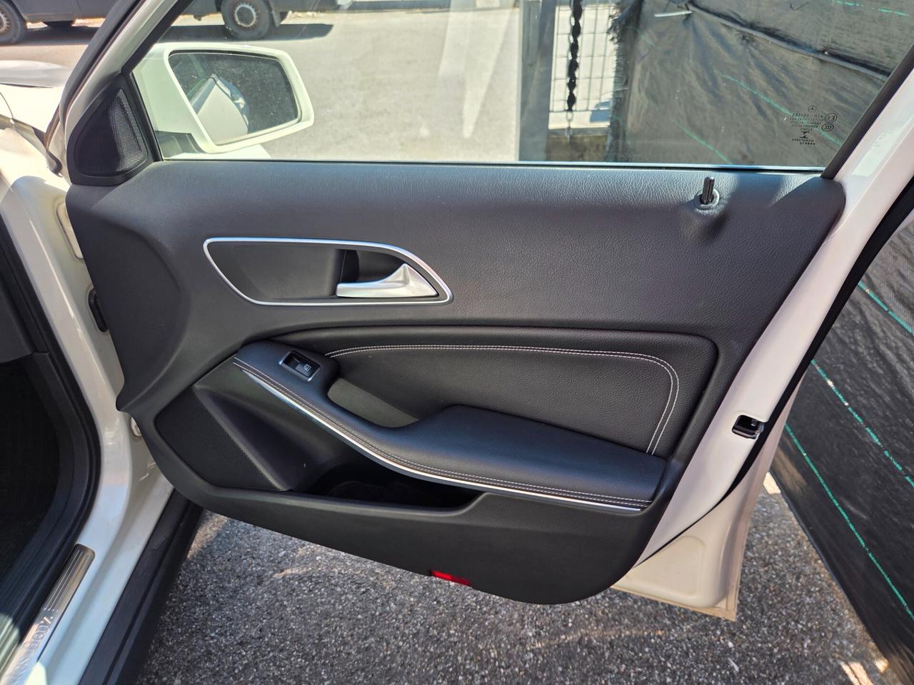 Mercedes-benz GLA 200 premium unico proprietario