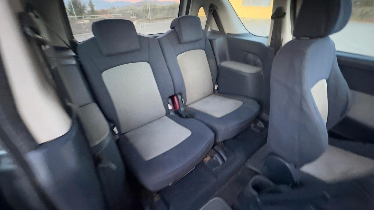 Peugeot 1007 1.4 HDi