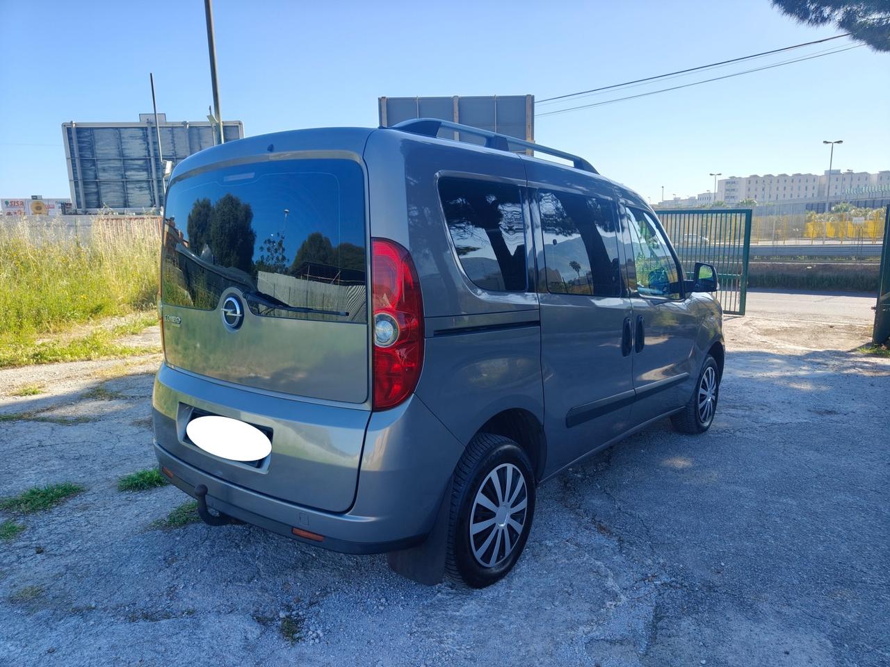 Opel Combo 1.6 CDTi 90CV Tour