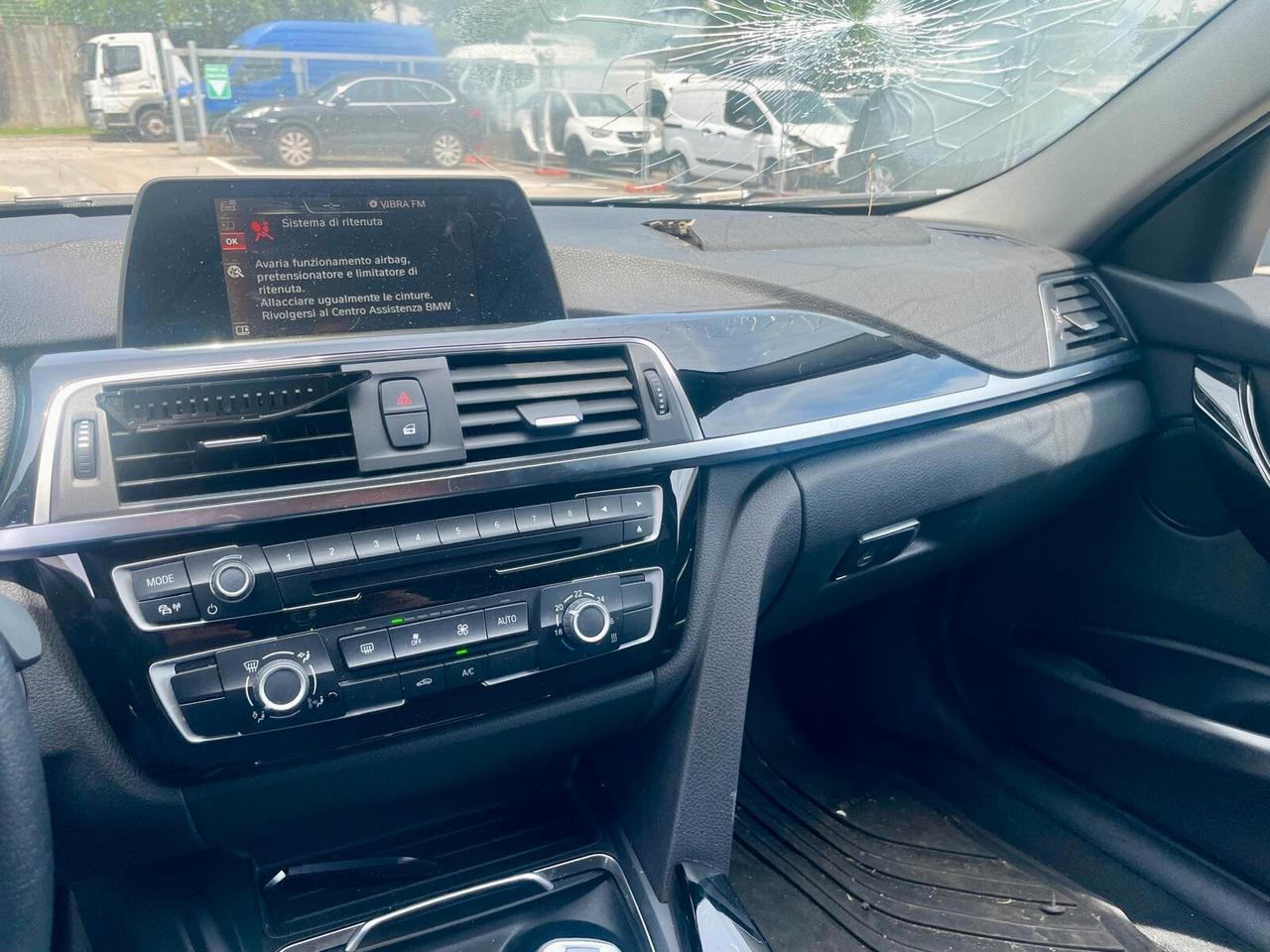 Bmw 316d Sport - 2017 ***VEICOLO SINISTRATO *** EURO 6